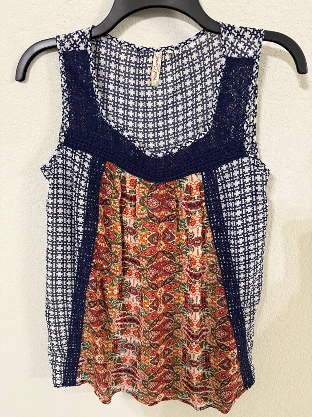 Red Camel Floral Geometric Lace Trimmed Sleeveless Top